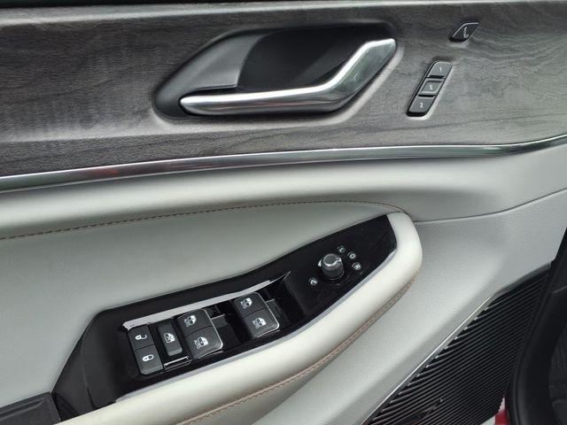 used 2023 Jeep Grand Cherokee car, priced at $43,992