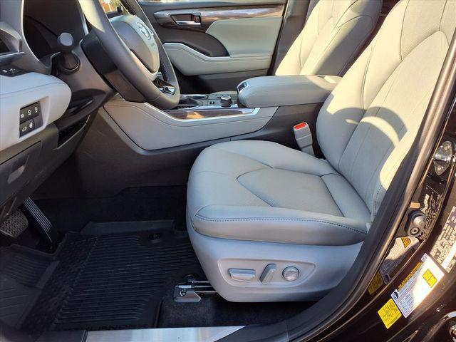 new 2026 Toyota Highlander car, priced at $55,650