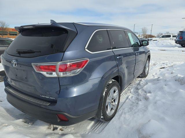 used 2015 Toyota Highlander car, priced at $16,991