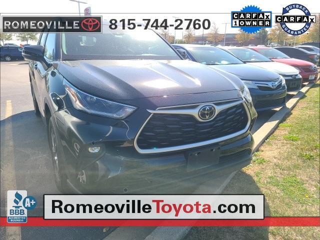 used 2021 Toyota Highlander car, priced at $33,794