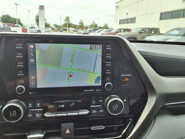 used 2022 Toyota Highlander car, priced at $31,994