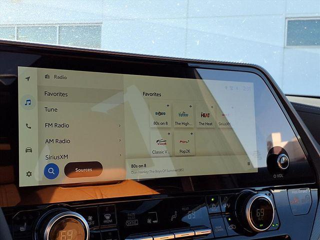 used 2025 Toyota Highlander car, priced at $54,991