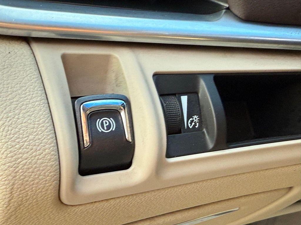 used 2013 Cadillac XTS car, priced at $7,999