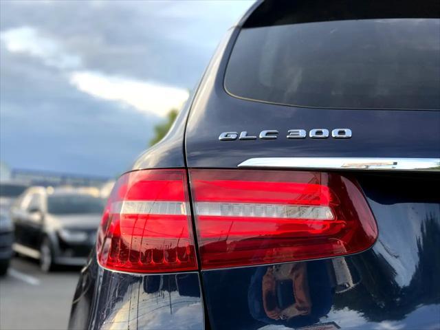 used 2019 Mercedes-Benz GLC 300 car