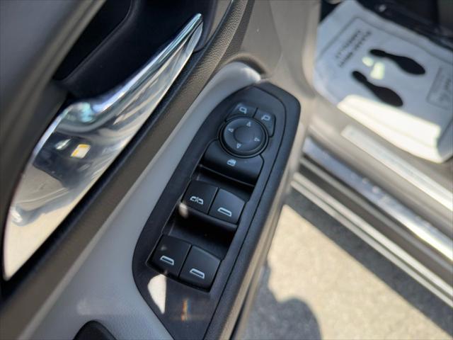 used 2020 Chevrolet Equinox car, priced at $16,522