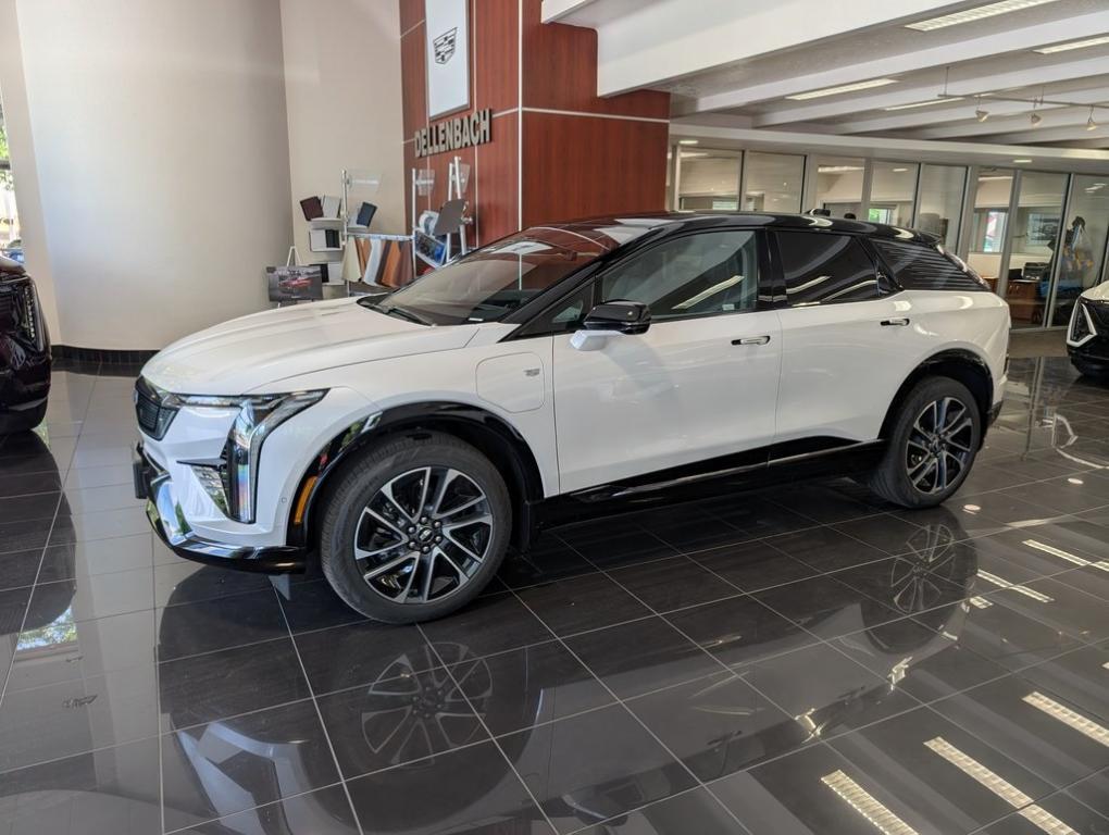 new 2025 Cadillac OPTIQ car, priced at $59,715