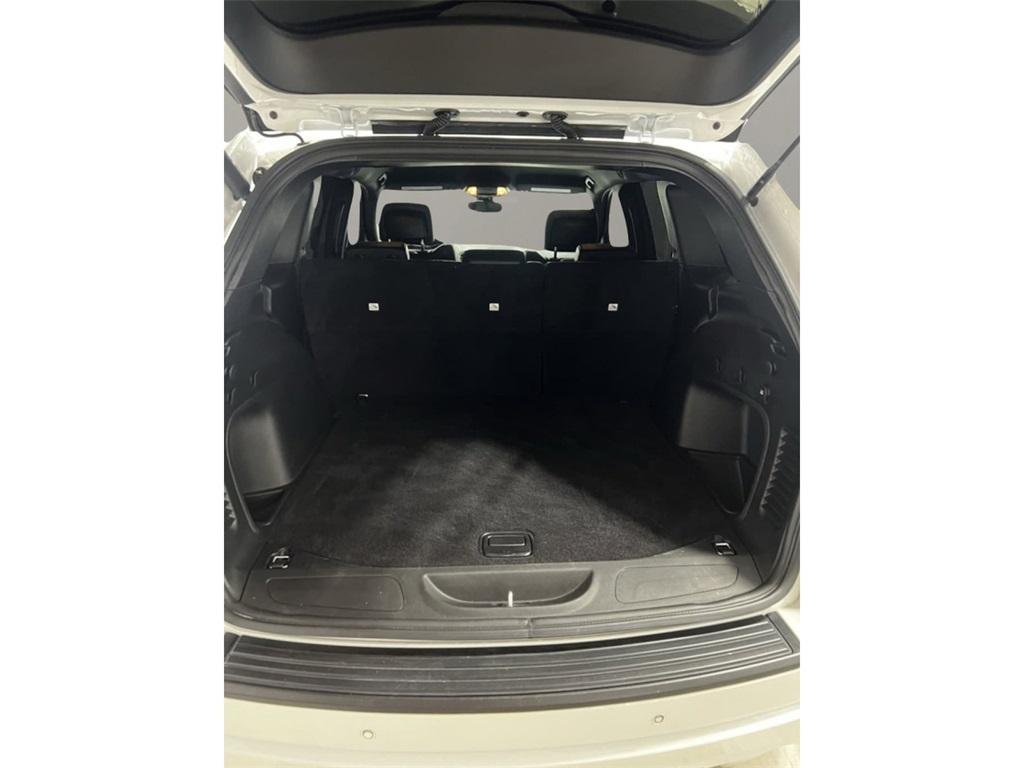 used 2022 Jeep Grand Cherokee WK car, priced at $28,815