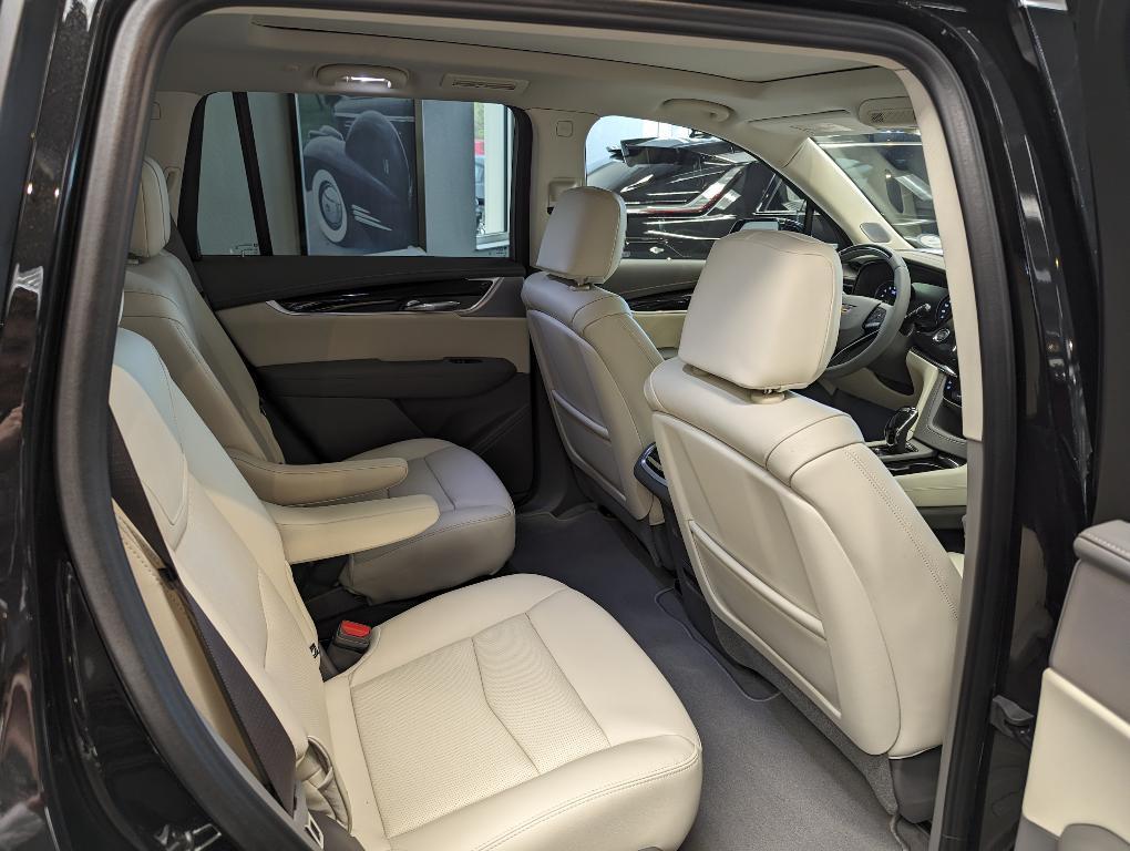 new 2024 Cadillac XT6 car, priced at $65,000