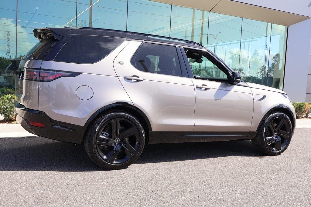 new 2025 Land Rover Discovery car, priced at $79,828