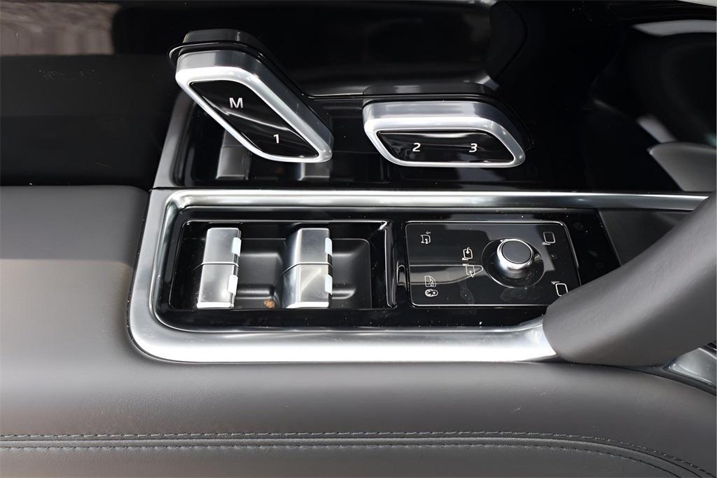 new 2025 Land Rover Range Rover car, priced at $121,705