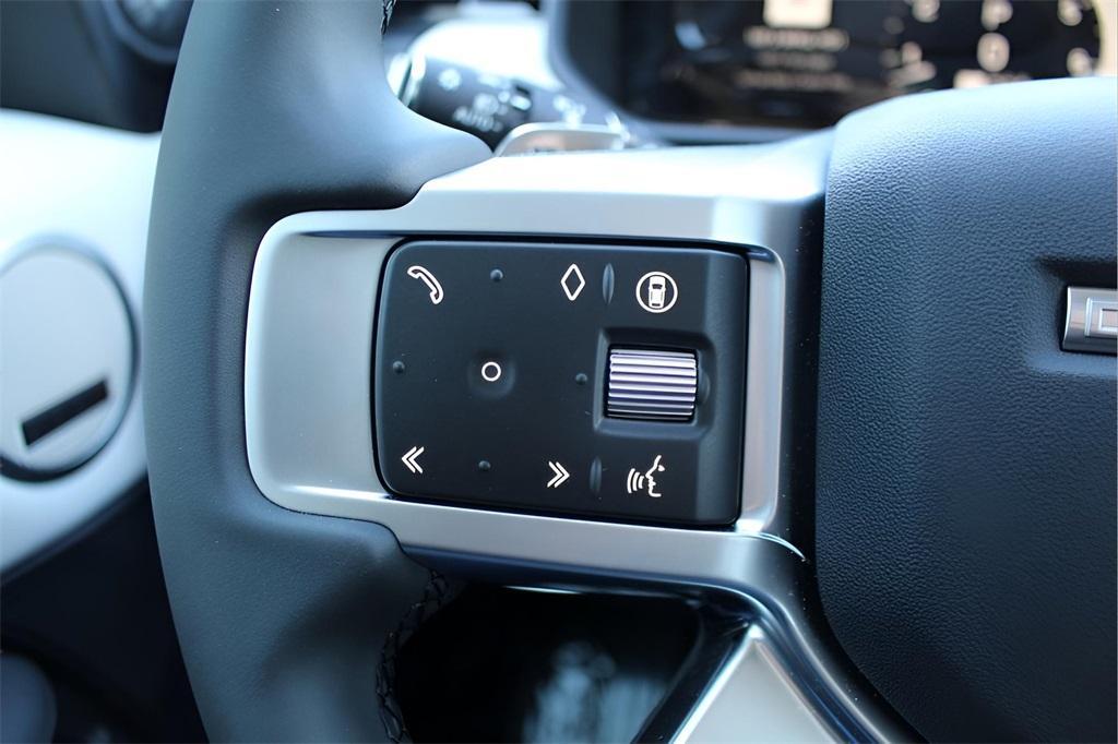 new 2025 Land Rover Discovery car, priced at $68,318