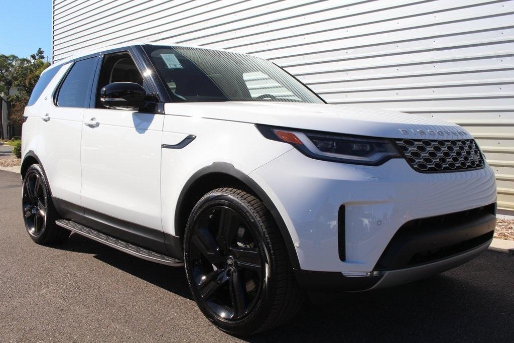 new 2025 Land Rover Discovery car, priced at $68,318