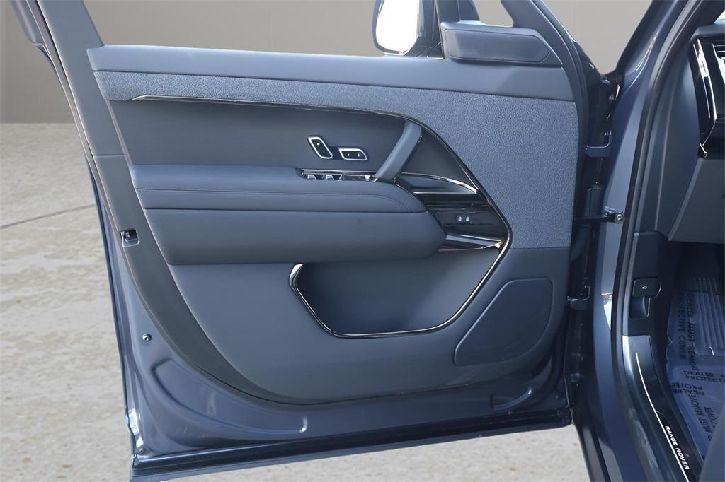 new 2025 Land Rover Range Rover Sport car, priced at $99,910
