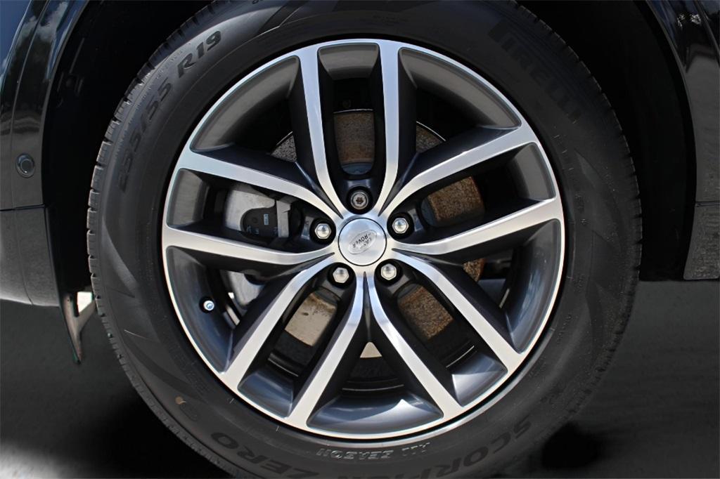 new 2025 Land Rover Discovery Sport car, priced at $53,418