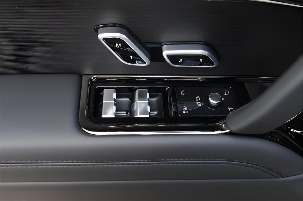 new 2025 Land Rover Range Rover Sport car, priced at $93,090
