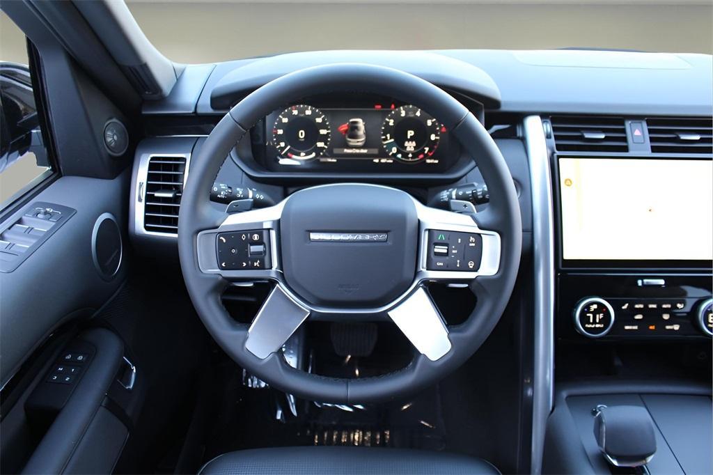 new 2025 Land Rover Discovery car, priced at $64,918