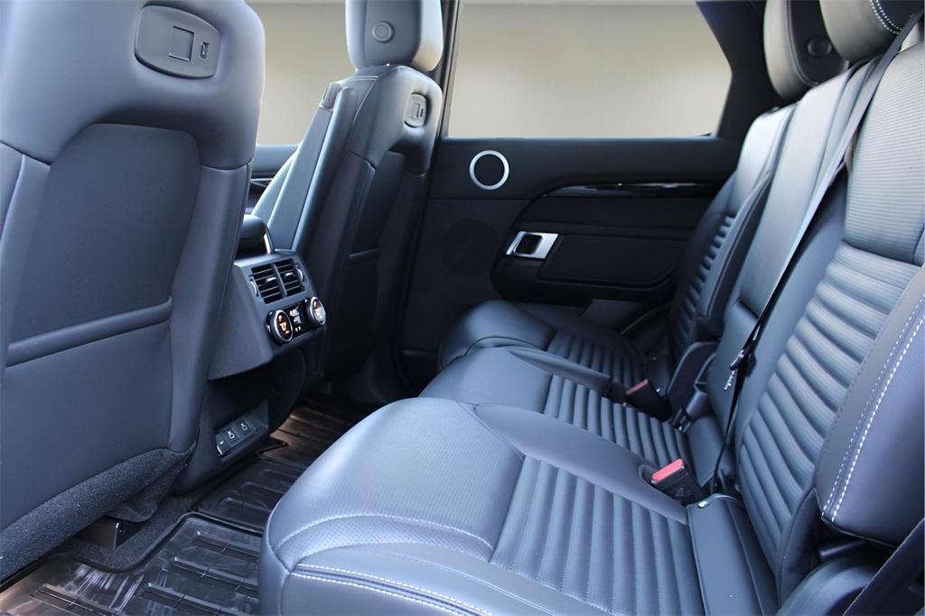 new 2025 Land Rover Discovery car, priced at $64,918