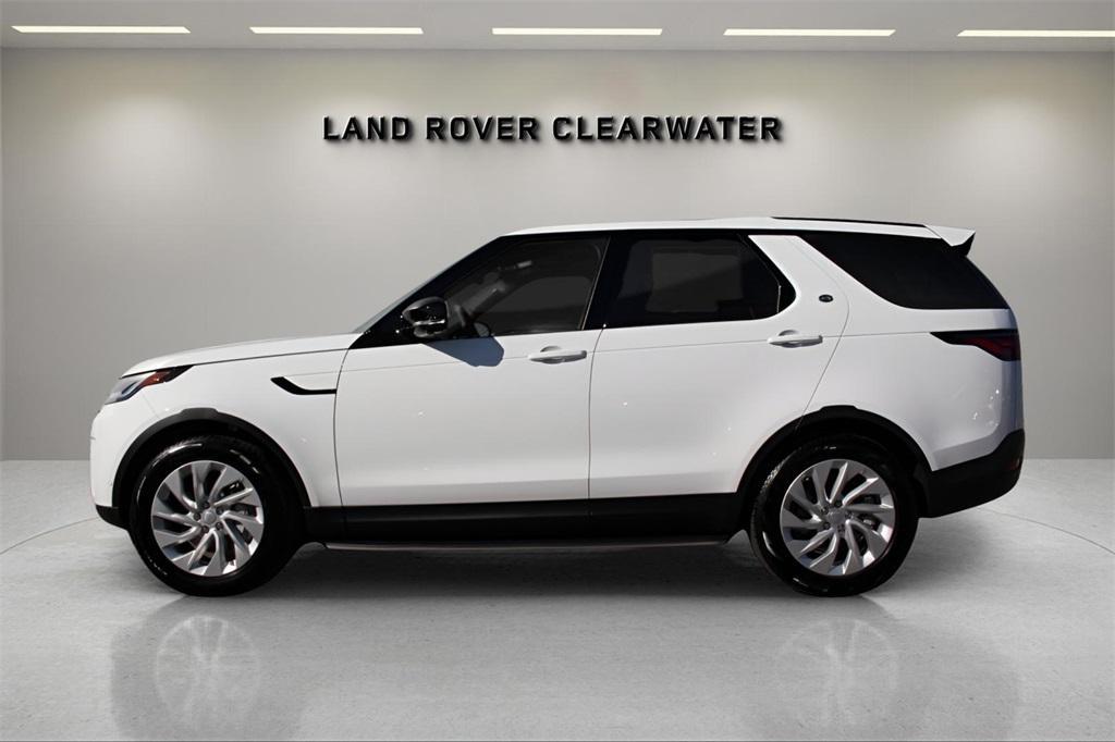 new 2025 Land Rover Discovery car, priced at $64,918