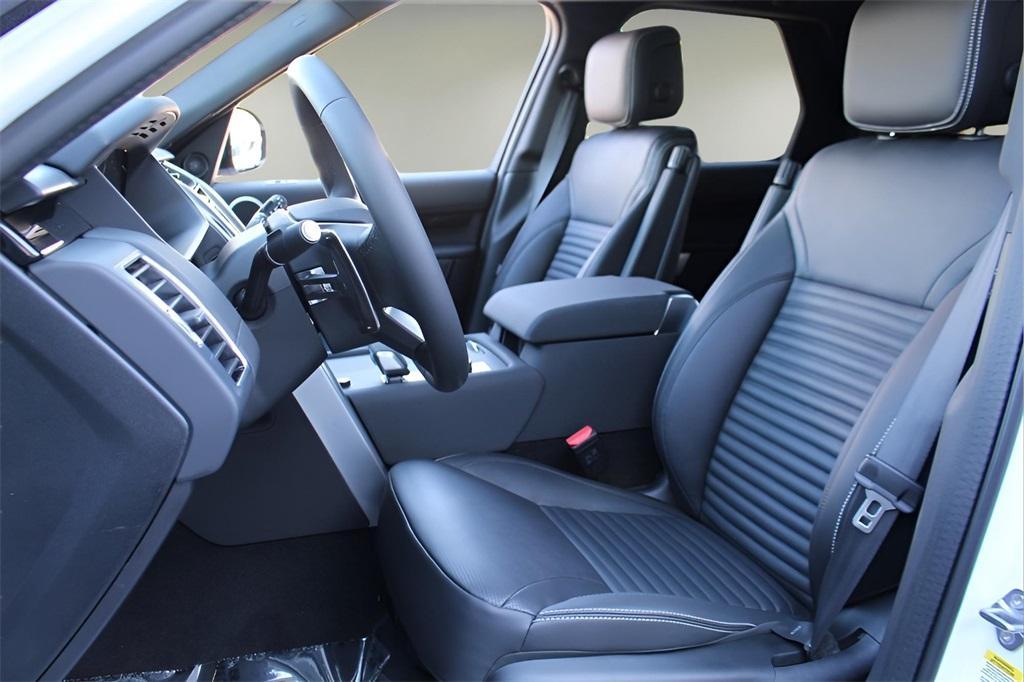 new 2025 Land Rover Discovery car, priced at $64,918