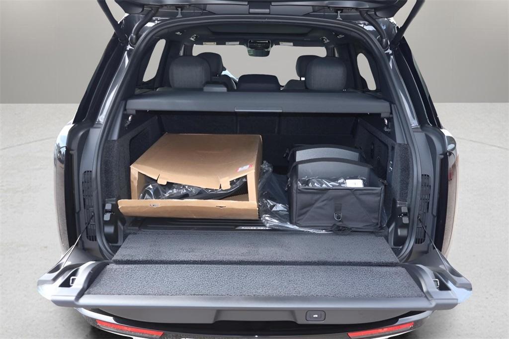 new 2025 Land Rover Range Rover car, priced at $129,905