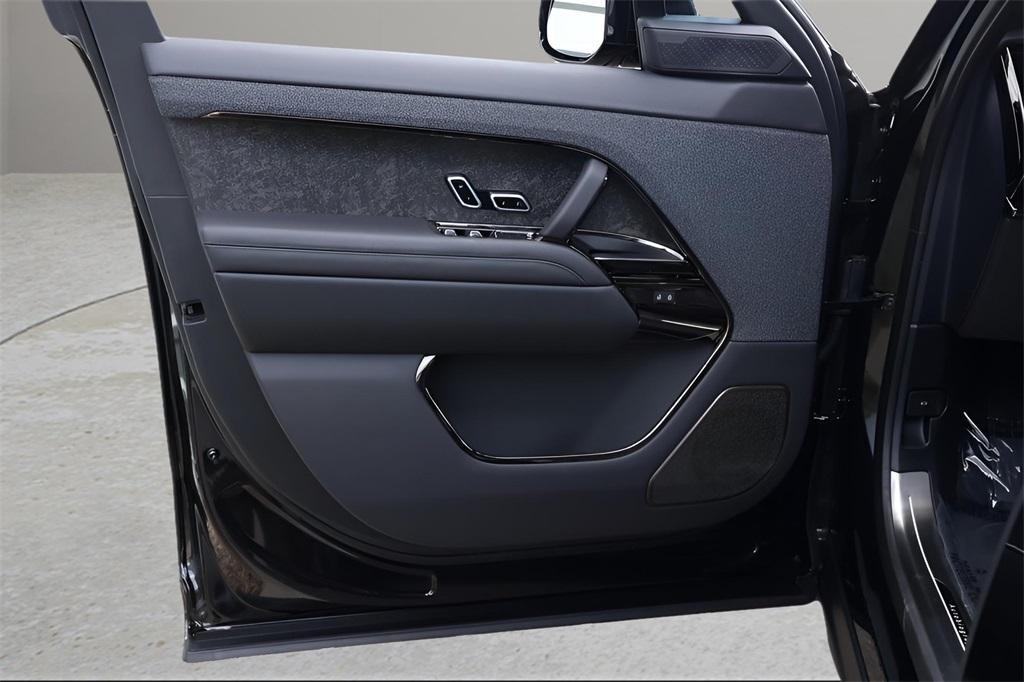 new 2025 Land Rover Range Rover Sport car, priced at $136,140