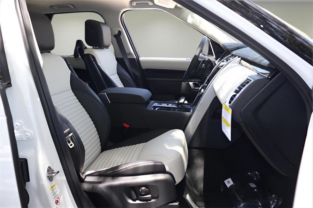 new 2025 Land Rover Discovery car, priced at $67,443