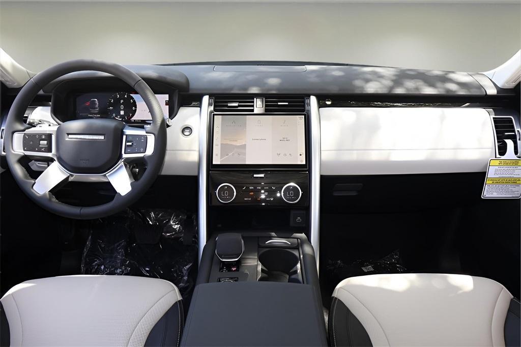 new 2025 Land Rover Discovery car, priced at $67,443