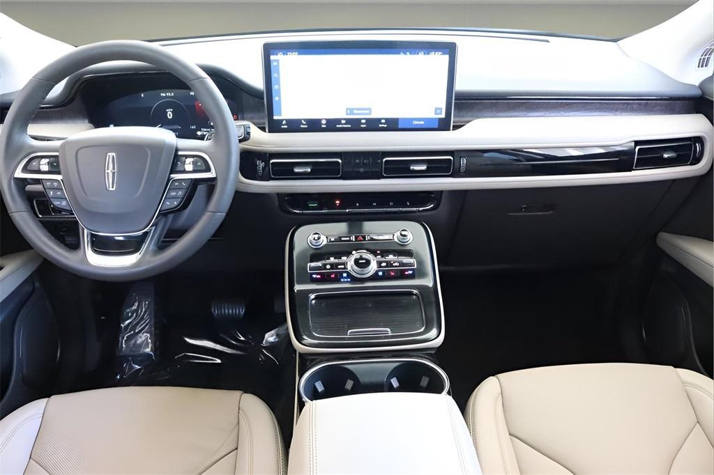 used 2022 Lincoln Nautilus car, priced at $35,962