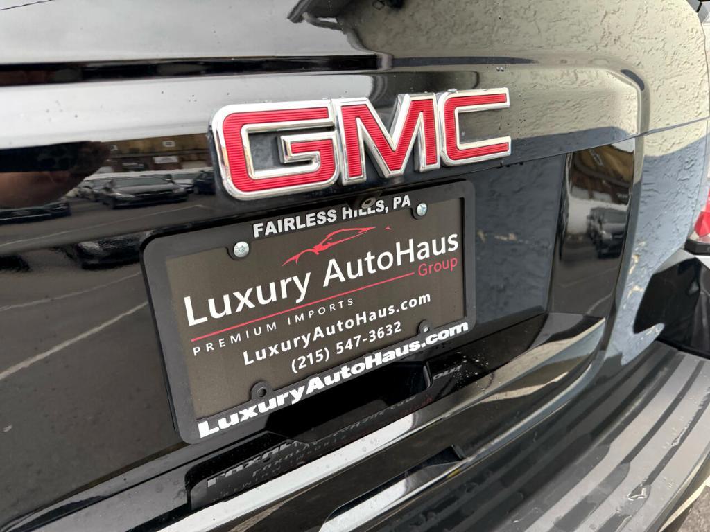 used 2015 GMC Yukon XL car, priced at $20,990