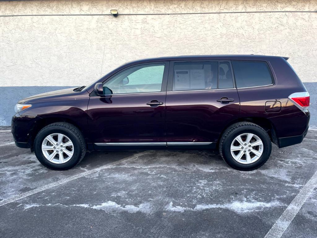used 2012 Toyota Highlander car, priced at $11,990