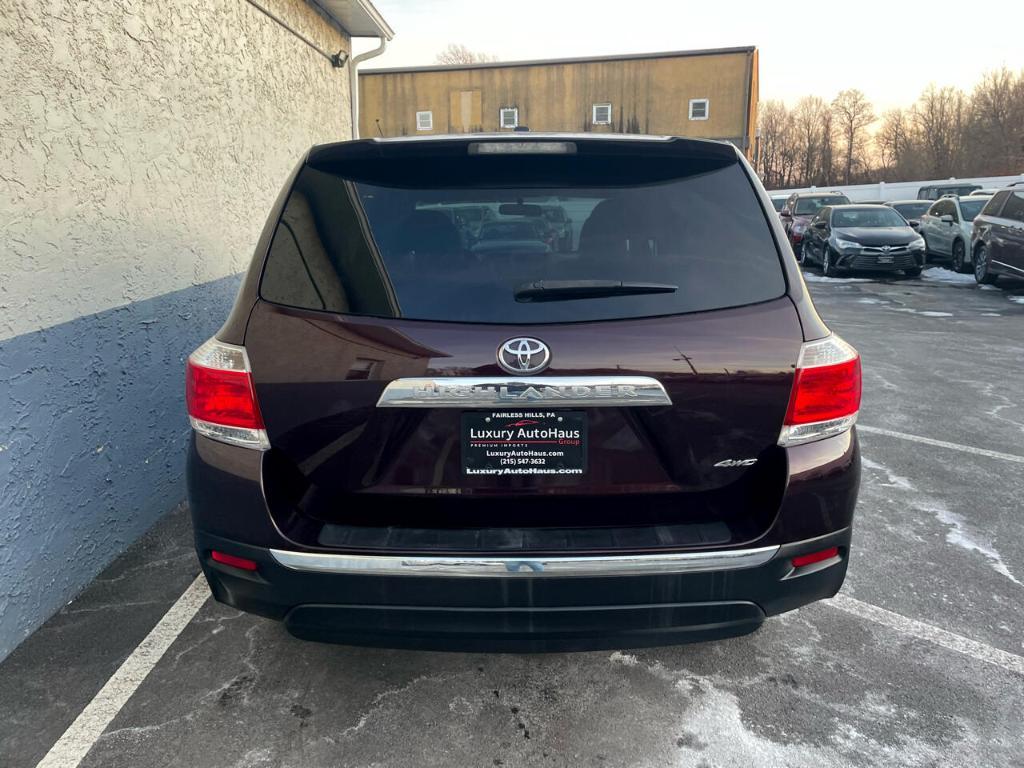 used 2012 Toyota Highlander car, priced at $11,990