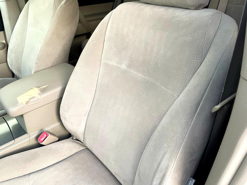 used 2012 Toyota Highlander car, priced at $11,990