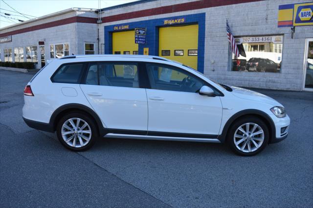 used 2018 Volkswagen Golf Alltrack car, priced at $17,490