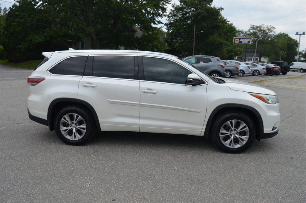 used 2015 Toyota Highlander car, priced at $17,990