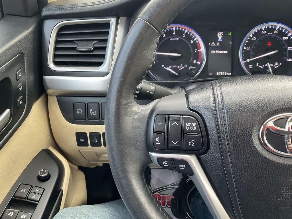 used 2015 Toyota Highlander car, priced at $22,990