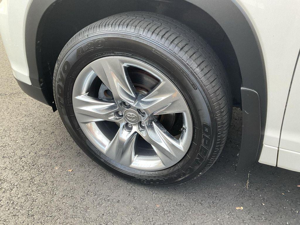 used 2015 Toyota Highlander car, priced at $22,990