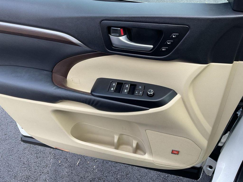 used 2015 Toyota Highlander car, priced at $22,990