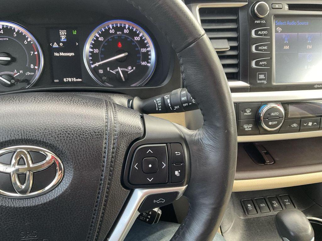 used 2015 Toyota Highlander car, priced at $22,990