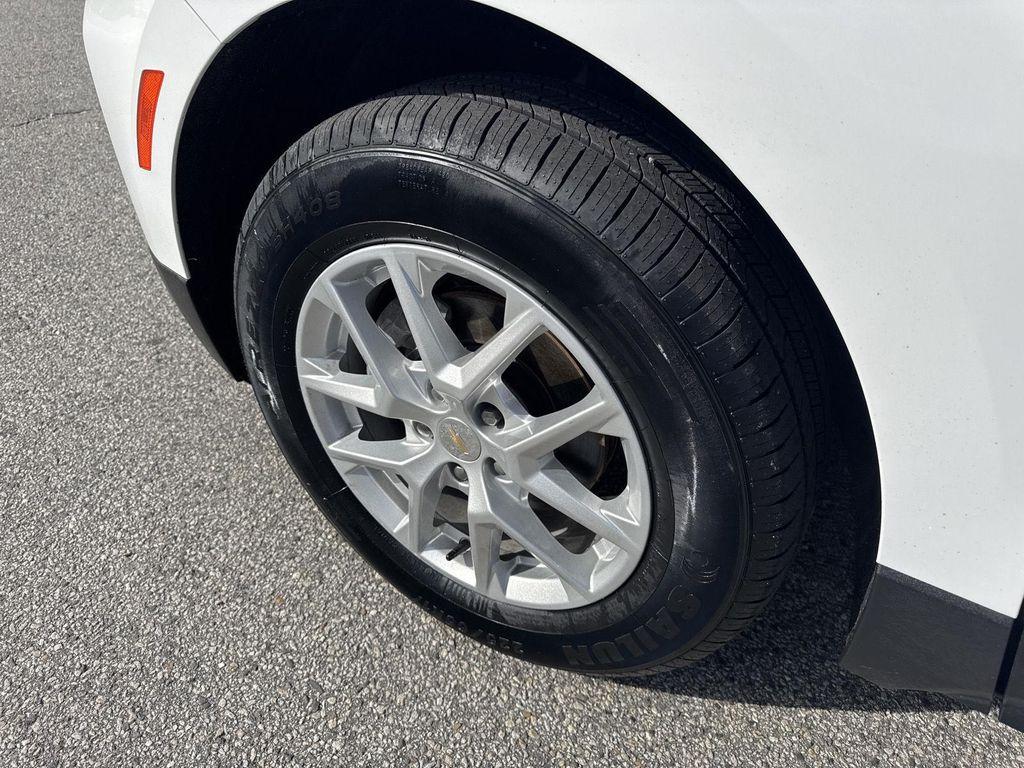 used 2023 Chevrolet Equinox car, priced at $19,990