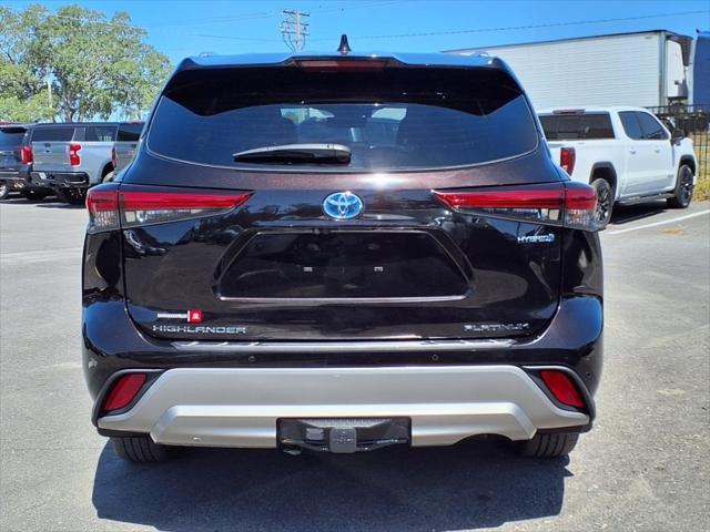 used 2021 Toyota Highlander Hybrid car