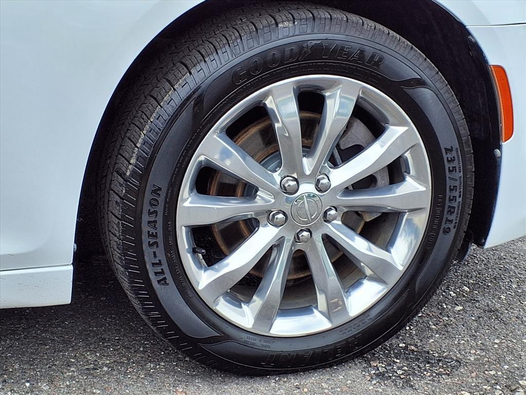 used 2018 Chrysler 300 car, priced at $8,484