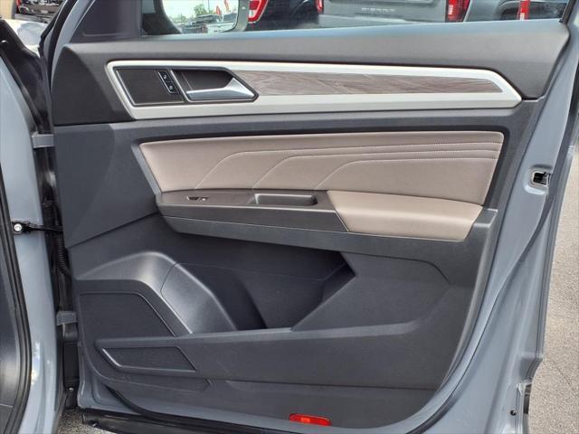 used 2022 Volkswagen Atlas Cross Sport car, priced at $25,000