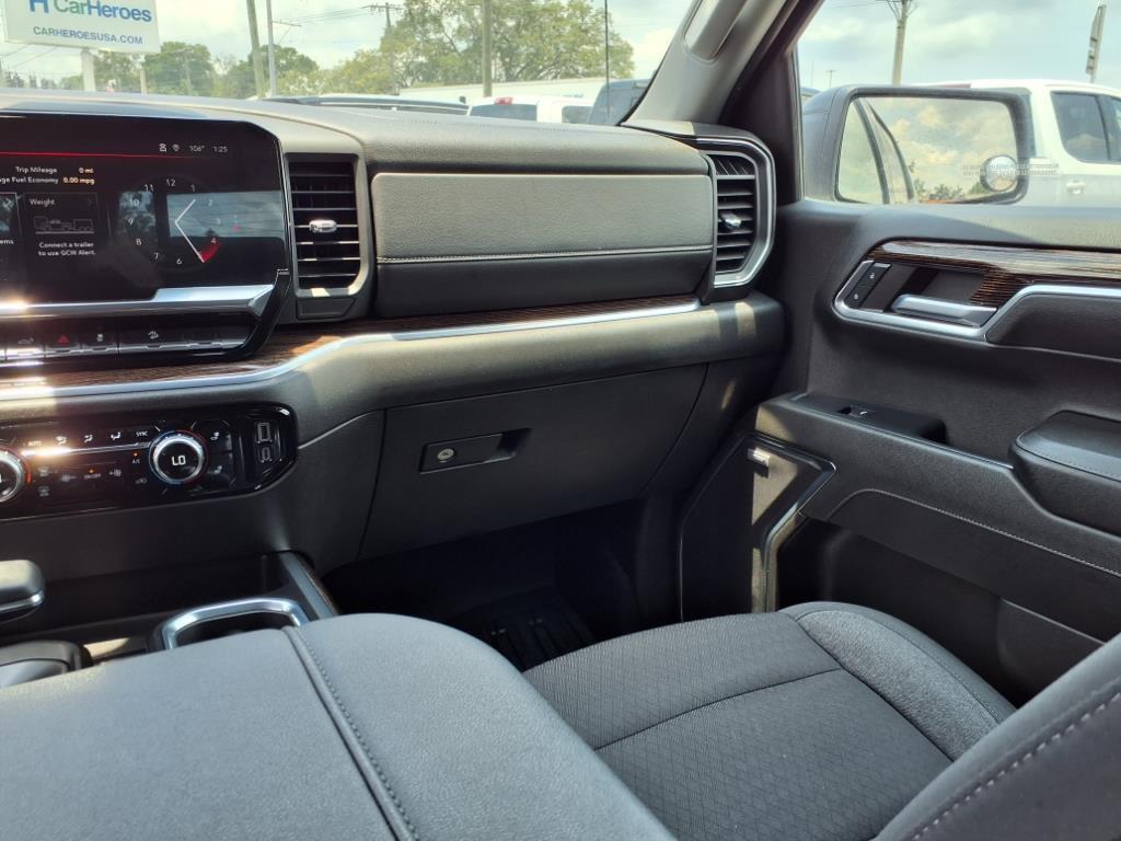 used 2024 GMC Sierra 1500 car, priced at $43,484
