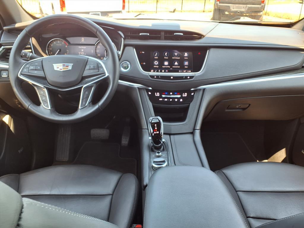 used 2021 Cadillac XT5 car, priced at $25,897