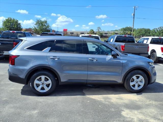 used 2023 Kia Sorento car, priced at $18,994