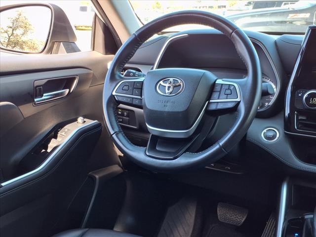 used 2023 Toyota Highlander car, priced at $30,994