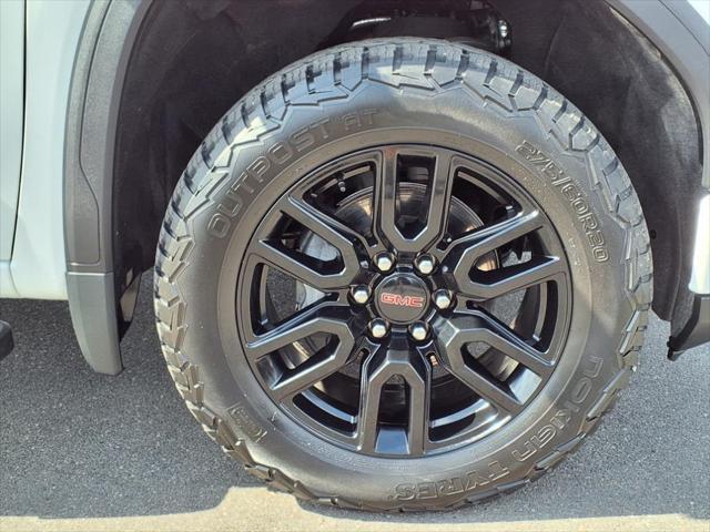 used 2022 GMC Sierra 1500 car, priced at $39,484