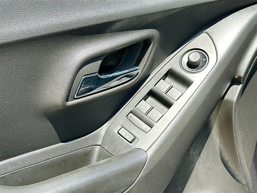 used 2022 Chevrolet Trax car, priced at $14,496