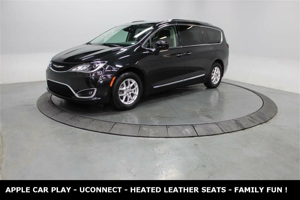 used 2020 Chrysler Pacifica car, priced at $19,432