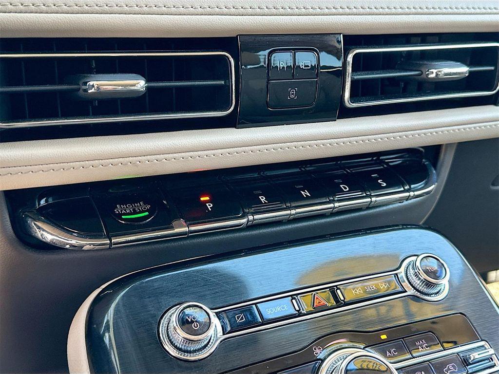 used 2022 Lincoln Nautilus car, priced at $29,495